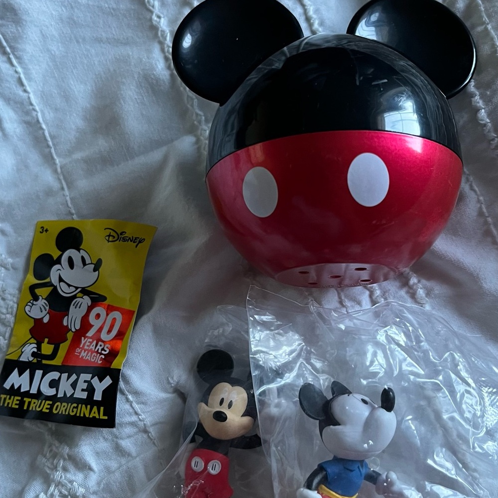 Disney 90th anniversary Mickey Mouse Action Figure Set